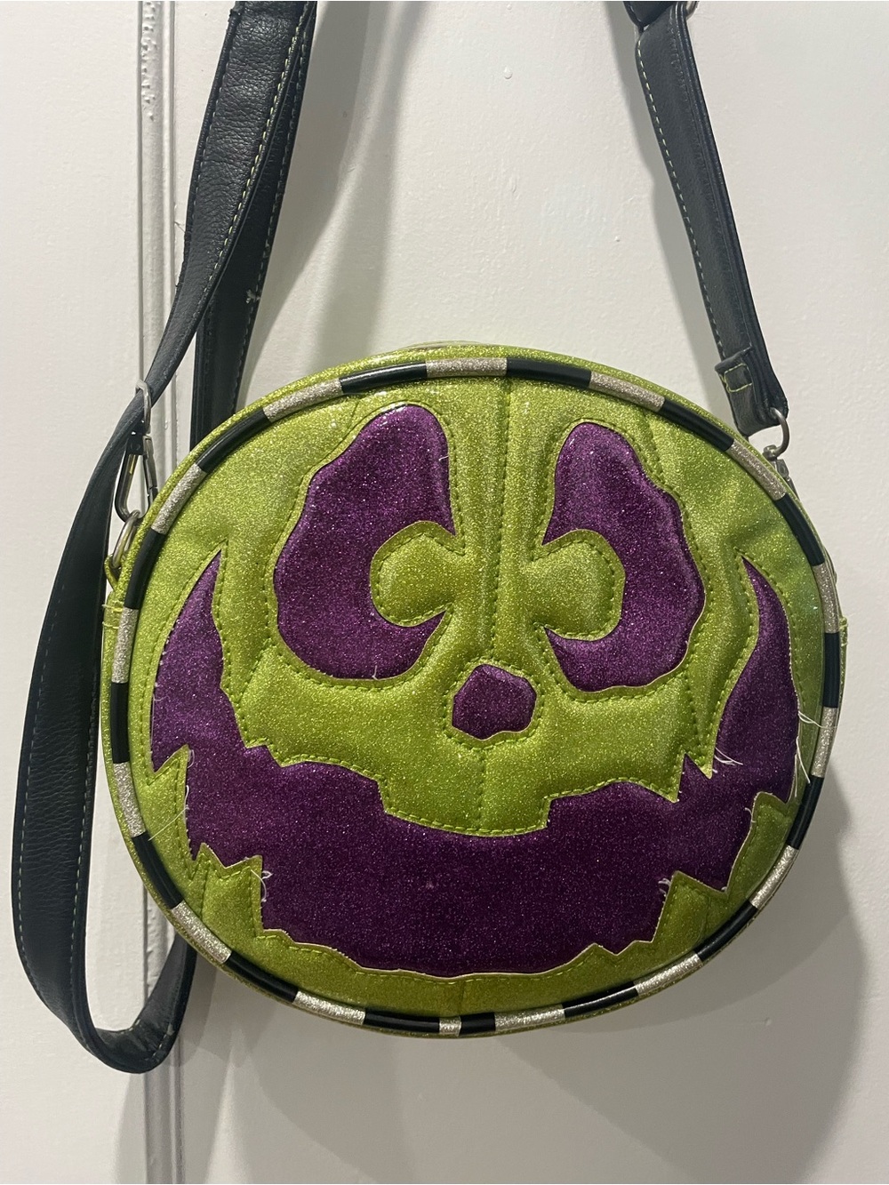 💚💜Love Pain and Stitches x Monster Posse Purse Bag Pumpkin Kult Halloween 💜💚